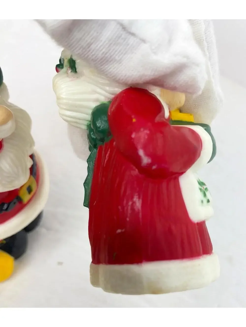 Vintage- 1986 McCrory Corp Mr. and Mrs. Claus Salt and Pepper Shakers